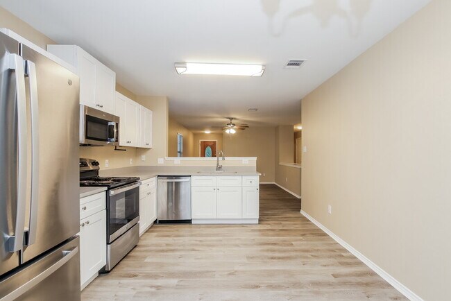 Building Photo - 13710 Merseyside Dr