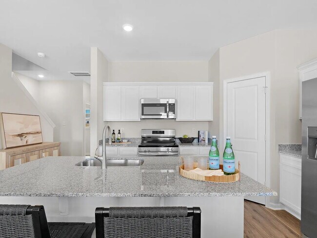 Building Photo - New Construction and available now!