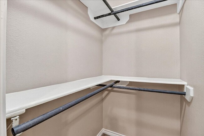 Building Photo - 5114 Spring Brook Dr