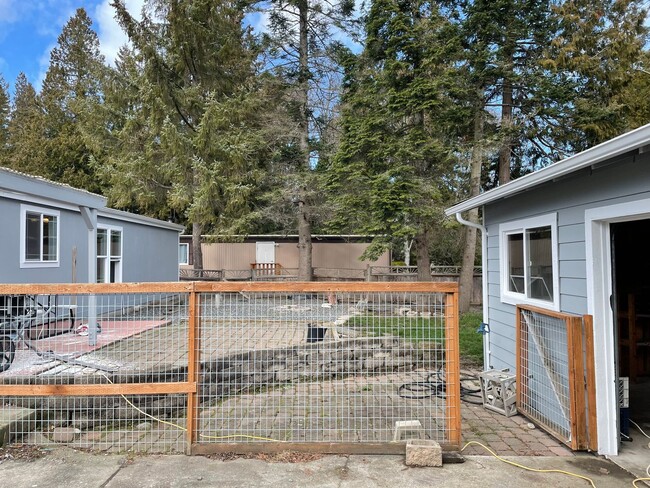 Building Photo - 1/2 off 1st Month's Rent - Birch Bay Villa...