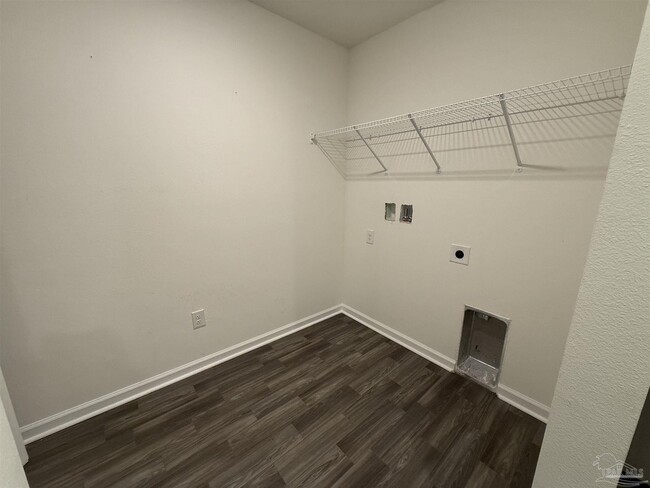 Building Photo - 8743 Schooner Ln