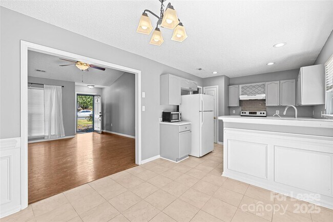 Building Photo - 2215 Genesis Dr
