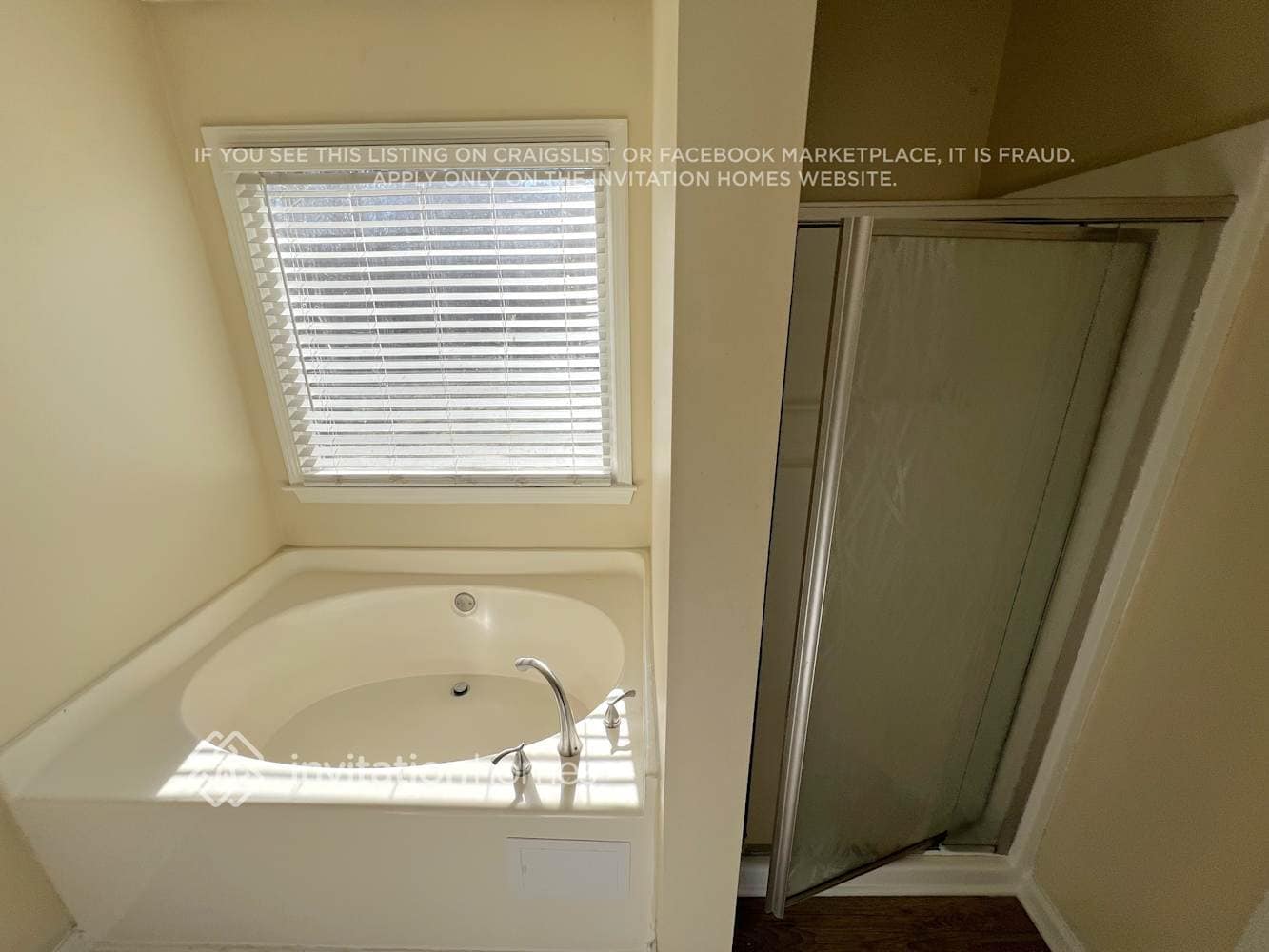 Building Photo - 10 Brookstone Ct