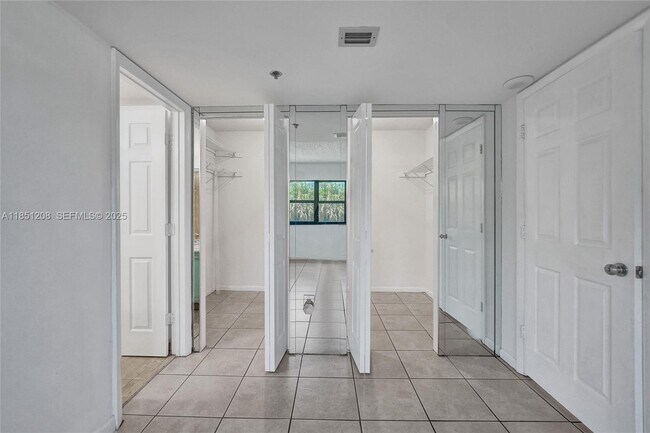 Building Photo - 1201 S Ocean Dr