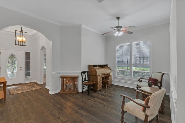 Building Photo - Herritage Ranch Gem