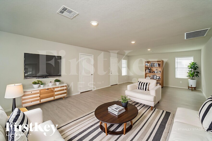 Building Photo - 10767 Prusiner Dr