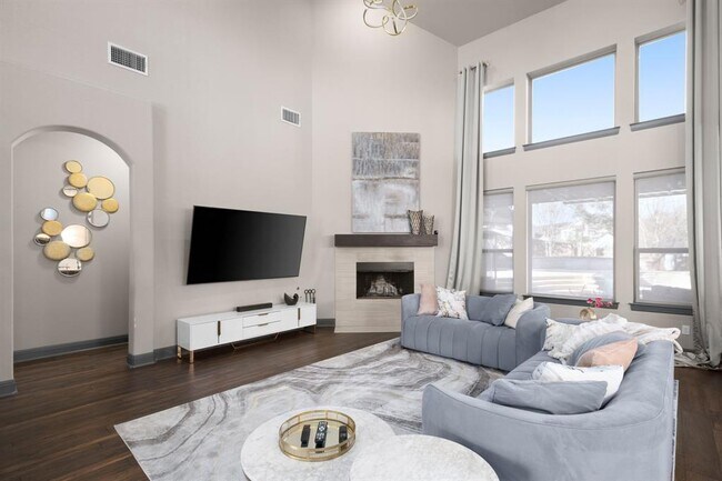 Building Photo - 5916 Davenport Divide Rd