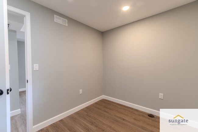 Building Photo - 11319 Harding Rd