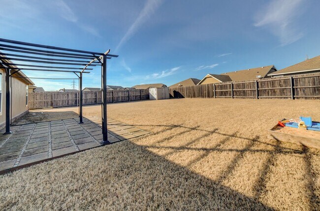 Building Photo - 3 Bed | 2 Bath in Owasso!