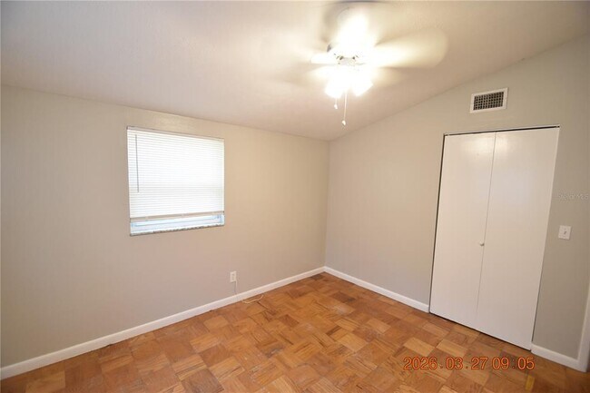 Building Photo - 10110 Alambra Ave