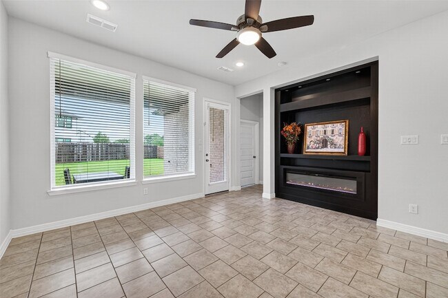 Building Photo - 6602 Albany Forest Ct