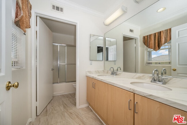 Building Photo - 1414 Kemmett Ct