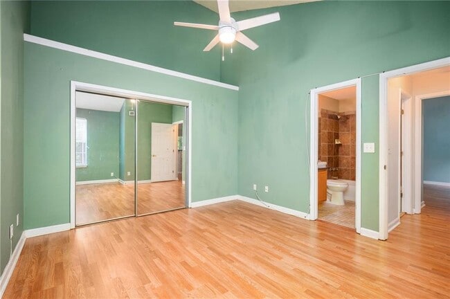 Building Photo - 915 Wentworth Ct