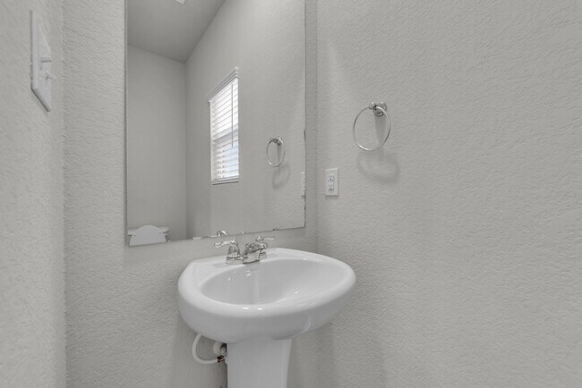 Building Photo - 8646 Key S Way