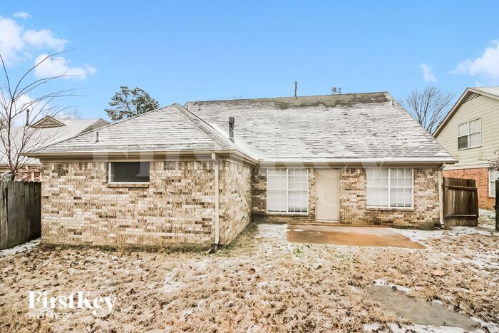 Building Photo - 1213 Bridgewater Rd