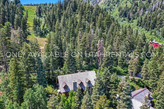 Building Photo - 2718 Stewart Rd