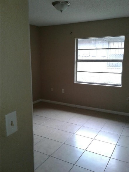 Building Photo - 510 Dade Ave