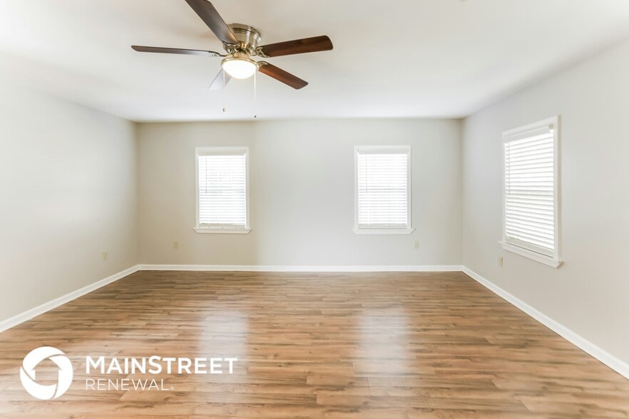 Building Photo - 6915 Blackthorn Dr