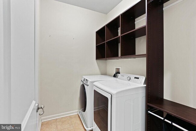 Building Photo - 11675 Emerald Green Dr