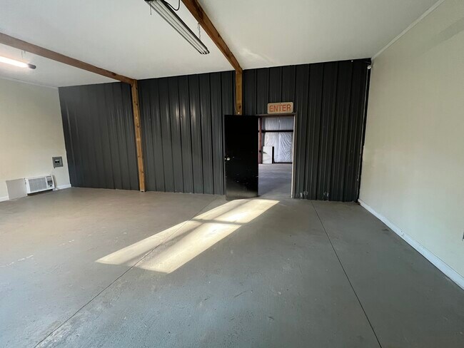 Building Photo - OC Property