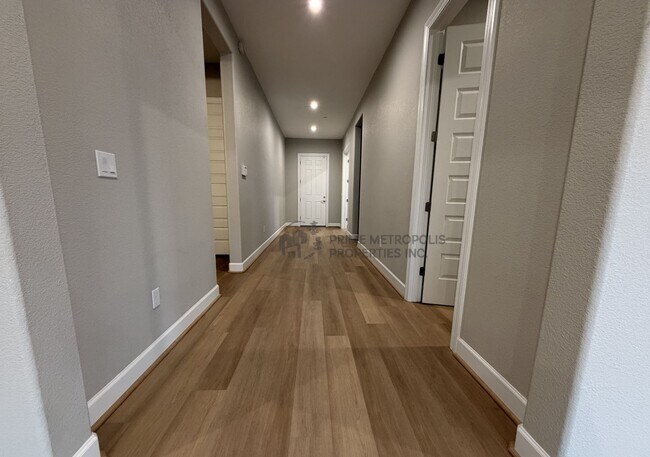 Building Photo - 681 Bacarra St