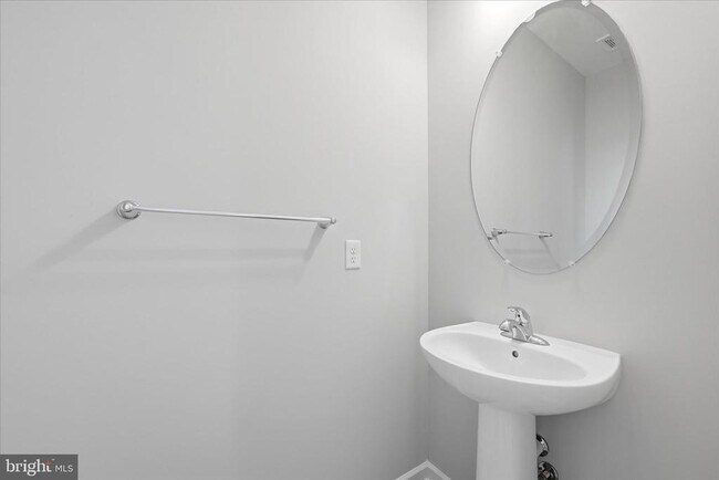 Building Photo - 117 Stribling Wy