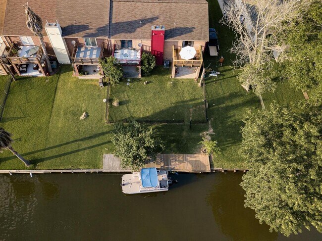 Primary Photo - 13209 Bluff View Dr