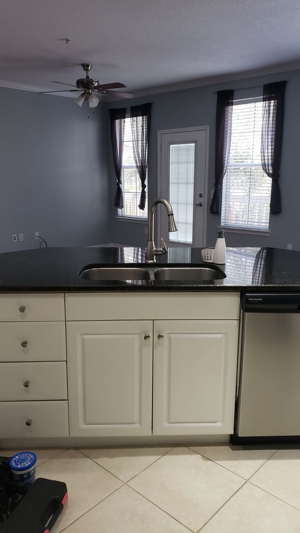 Building Photo - Large 1 Bedroom / 1 Bathroom Condo with Water Fountain View in Downtown Orlando!