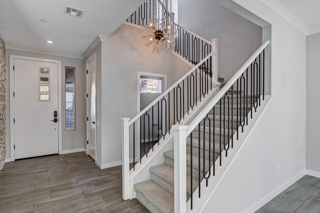 Building Photo - STUNNING 2 Story, 3 Bedroom Home in INSPIR...