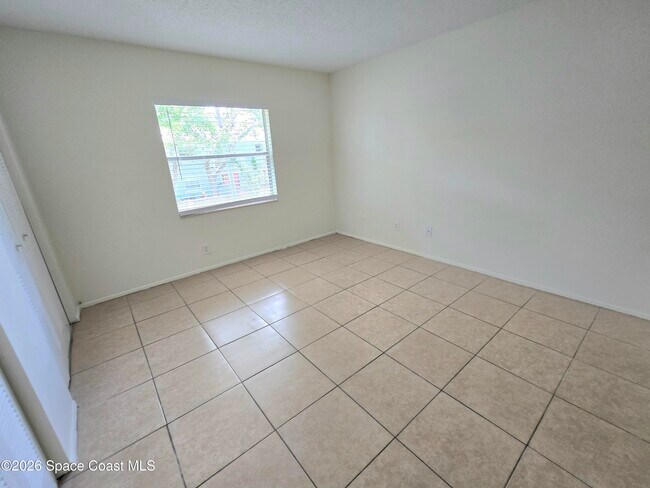 Building Photo - 1728 Guava Ave
