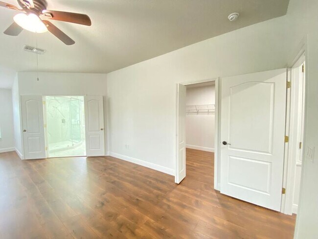 Building Photo - 13110 Moss Park Ridge Dr