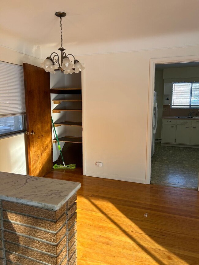 Building Photo - Lovely family home