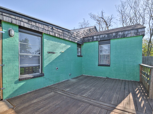 Building Photo - 5810 NW 41st St