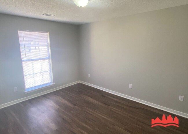 Building Photo - 7113 Tudor Ln