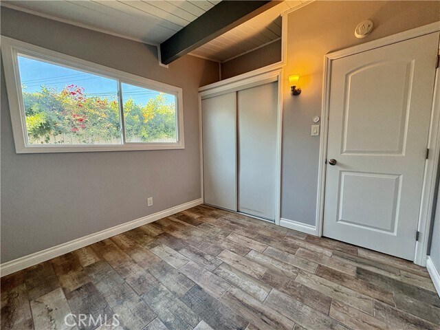 Building Photo - 555 E Haltern Ave