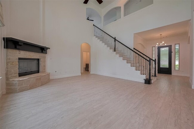 Building Photo - 155 Lindenberry Cir