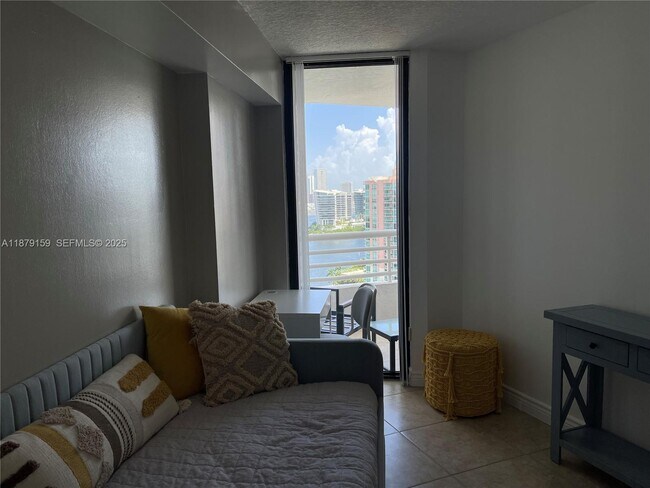 Building Photo - 3300 NE 192 St