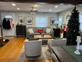 Building Photo - 23 Tiverton Pky