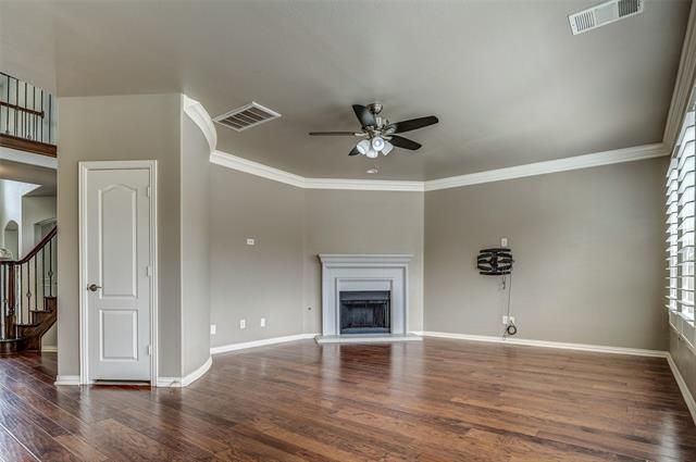 Building Photo - 916 Carlsbad Dr