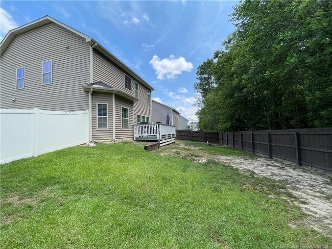 Building Photo - 194 Watchmen Ln
