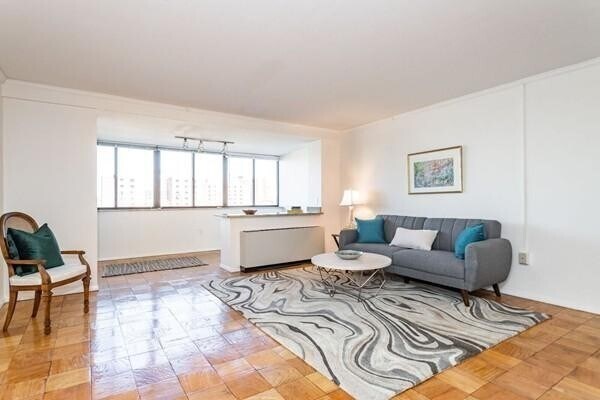 Building Photo - 7 Whittier Pl