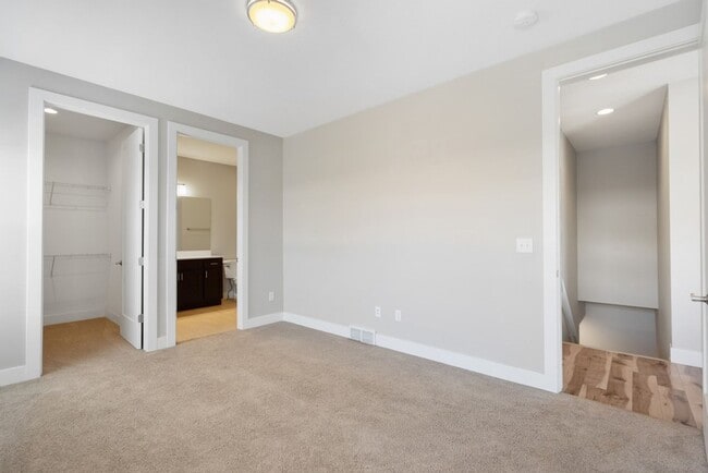 Building Photo - Watson Way Twinhomes