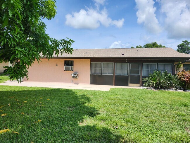 Building Photo - VERY NICE PORT CHARLOTTE HOME FOR ANNUAL RENT!
