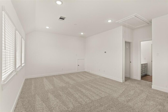 Building Photo - 16783 N Marie Vlg Dr