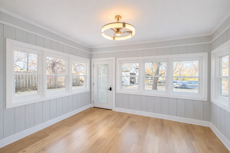 Sunroom - 3101 Shadyside Dr