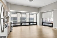 Building Photo - 1300-6 Chestnut St