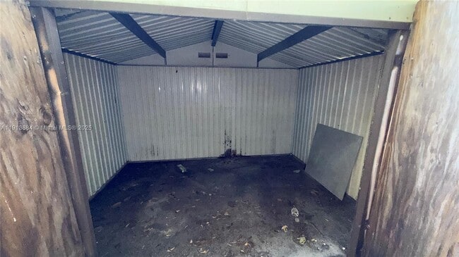 Building Photo - 6625 SW 49th St