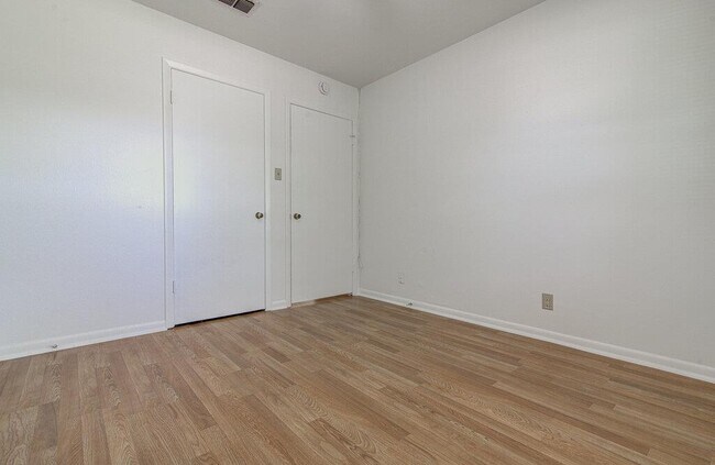 Building Photo - 8406 Burrell Dr