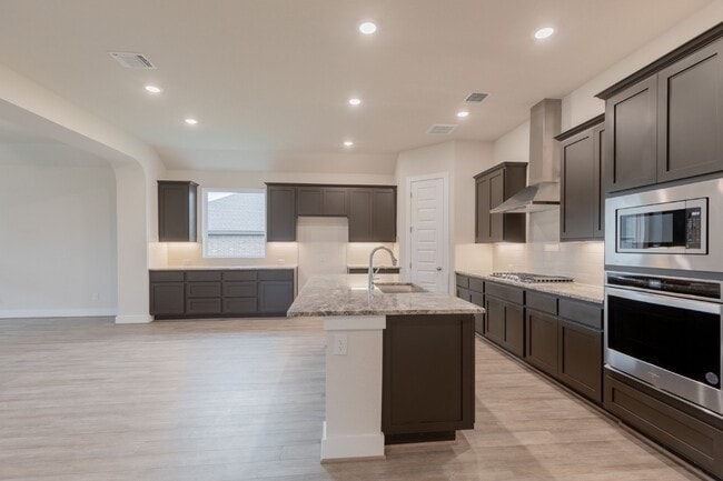 Building Photo - 3804 Sandhill Crane Dr