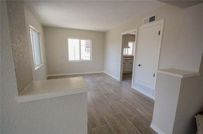 Building Photo - 2413 San Diego Ave